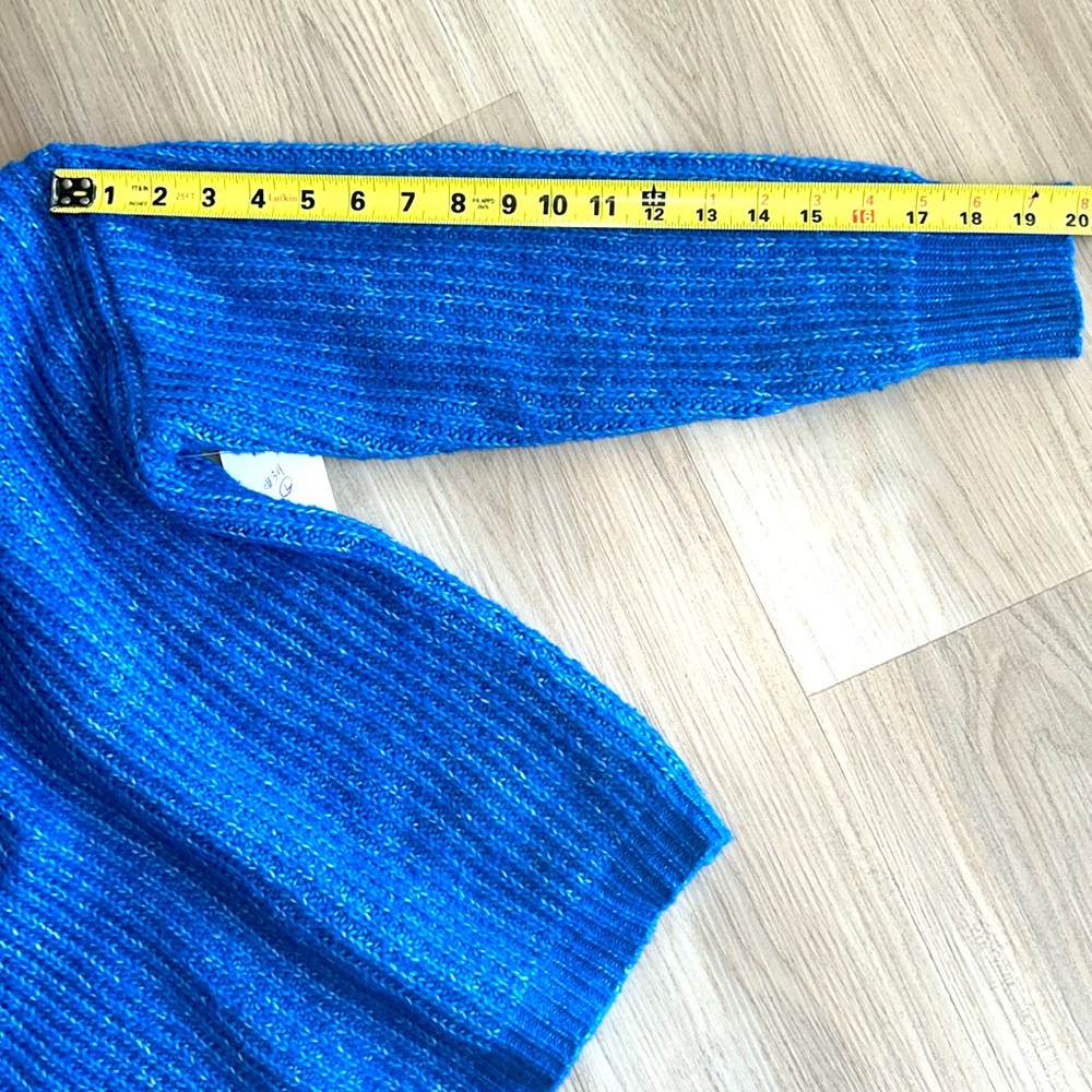 Zenana Ribbed Shaker Knit Sweater L Blue White Pullover
Casual Career - Picture 8 of 12
